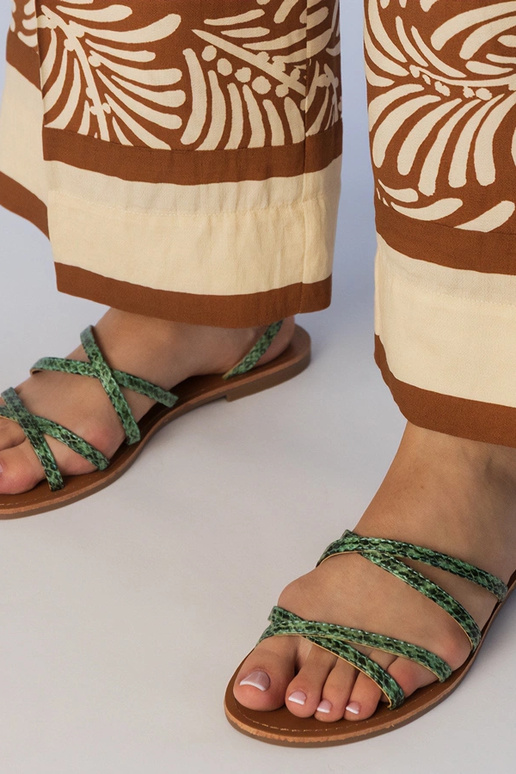 Grüne Sandalen mit flachem Absatz,...