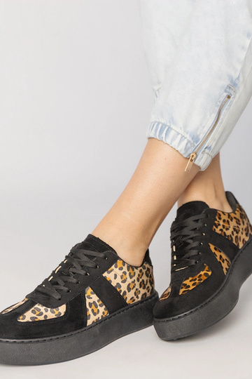 Schwarze Sneakers mit Pantherdruck, „Toris"