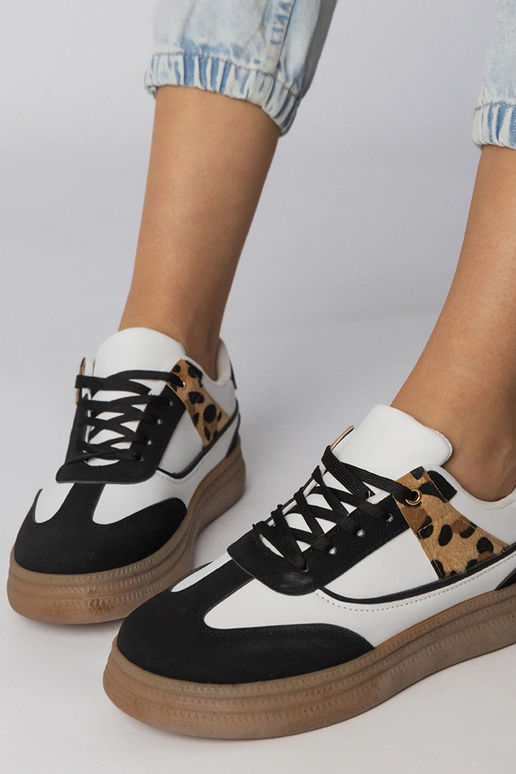 Weiß-schwarze Sneakers mit...