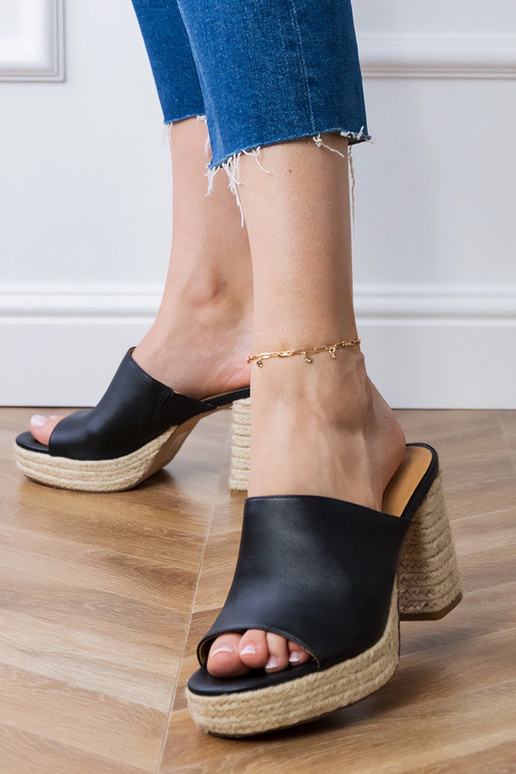 Schwarze Espadrilles mit Absatz Grande Schwarze Espadrilles mit Absatz Grande