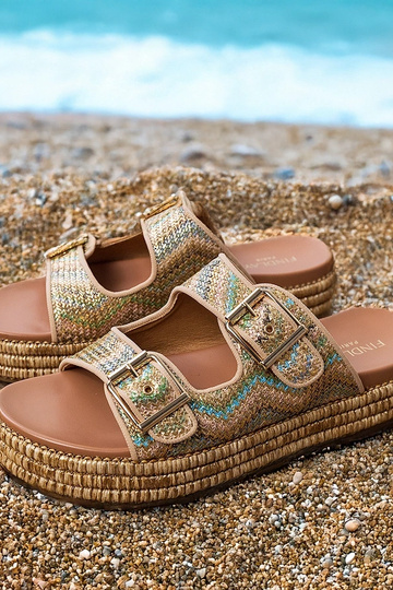 Goldene Hausschuhe mit... 2