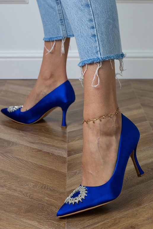 Blaue Seiden-Sandalen mit Zirkonia... Blaue Seiden-Sandalen mit Zirkonia...