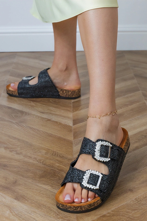 Schwarze Hausschuhe auf Korksohle mit...