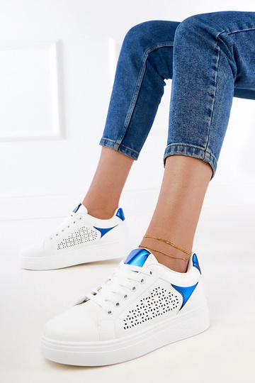 Weiße Sneakers mit blauen Details auf der Plattform Remmi