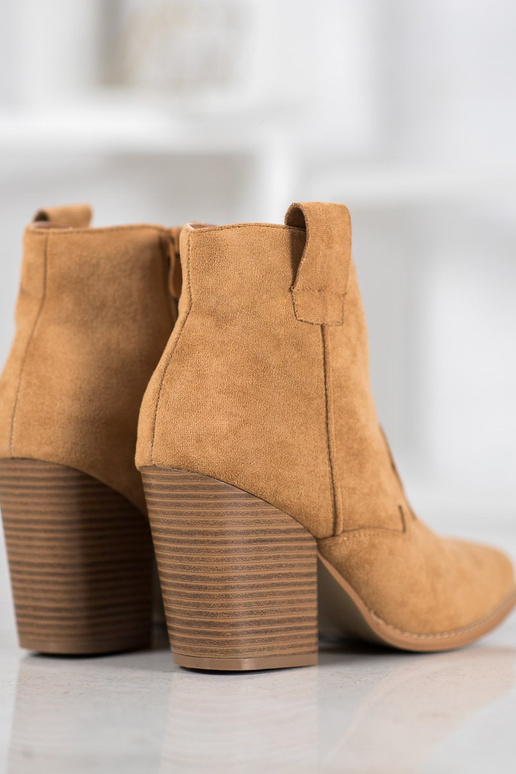 Wildleder-Cowboy-Stiefeletten mit Absatz