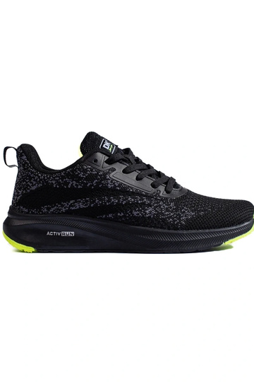 Sportschuhe im Fitness-Stil...