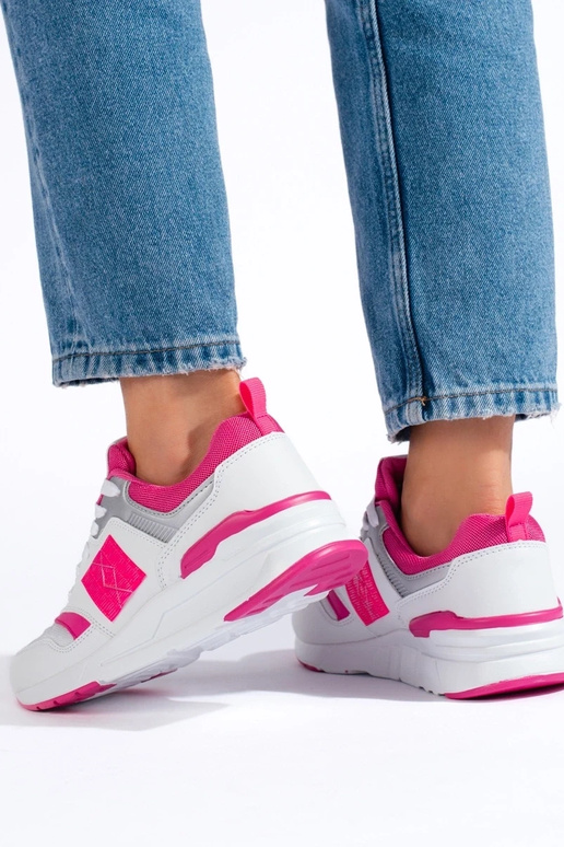 Sportliche Schuhe von Shelovet in... Sportliche Schuhe von Shelovet in...