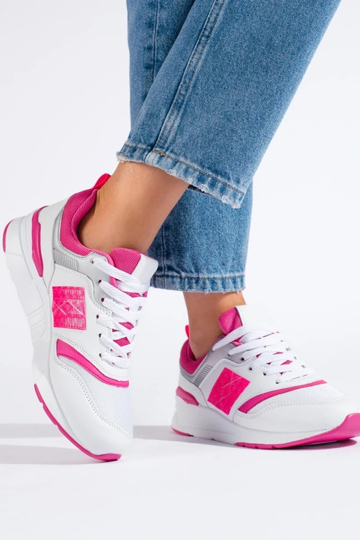 Sportliche Schuhe von Shelovet in... Sportliche Schuhe von Shelovet in...