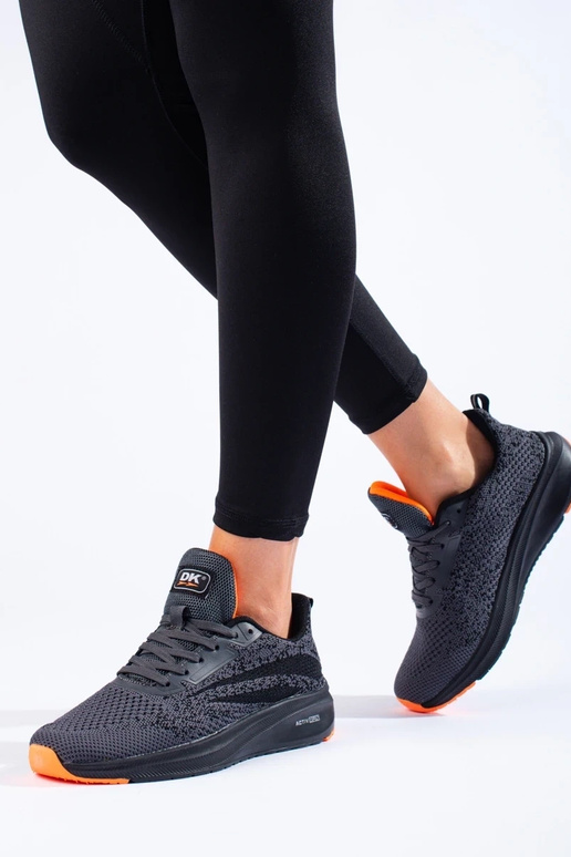 Sportschuhe im DK-Stil in...