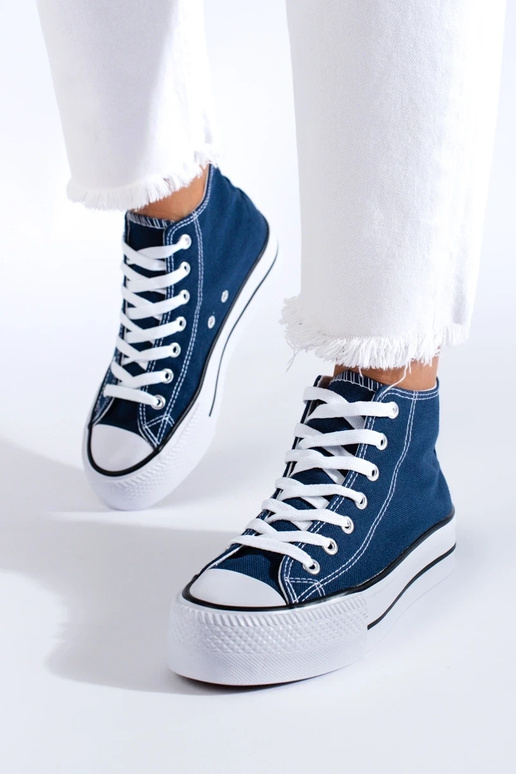 Freizeitschuhe mit Plateausohle Freizeitschuhe mit Plateausohle