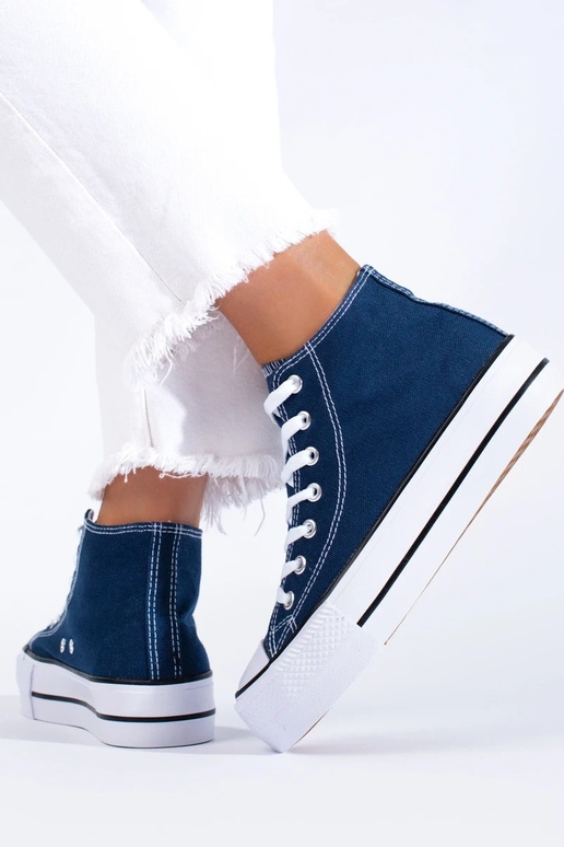 Freizeitschuhe mit Plateausohle Freizeitschuhe mit Plateausohle