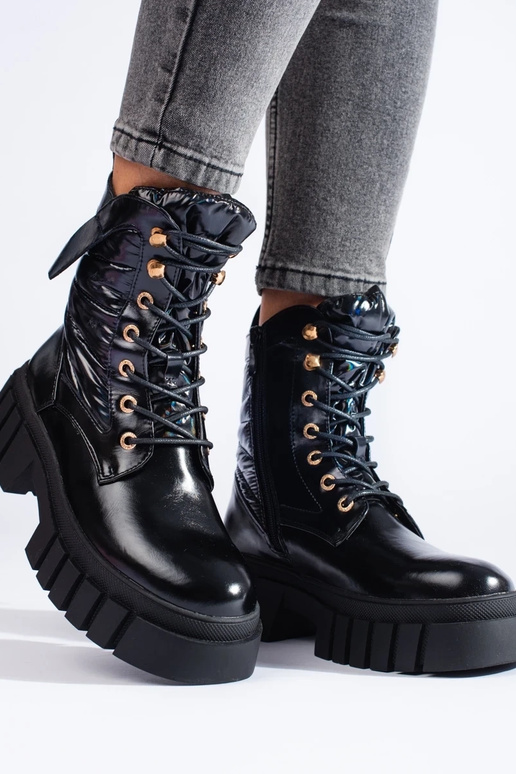 Damenstiefel mit dicker Sohle in... Damenstiefel mit dicker Sohle in...