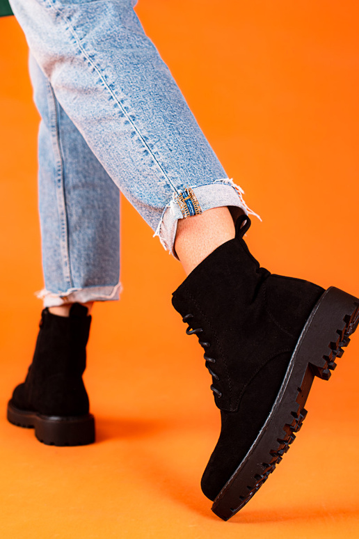 Schwarze Wildleder-Damenschuhe