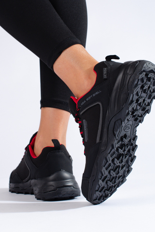 Schwarze wasserdichte Trekking-Schuhe... Schwarze wasserdichte Trekking-Schuhe...