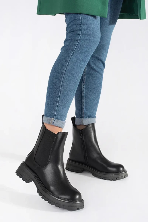 Schwarze Plateausohlen-Stiefel