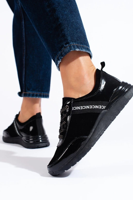 Sportliche Schuhe von Shelovet in... Sportliche Schuhe von Shelovet in...