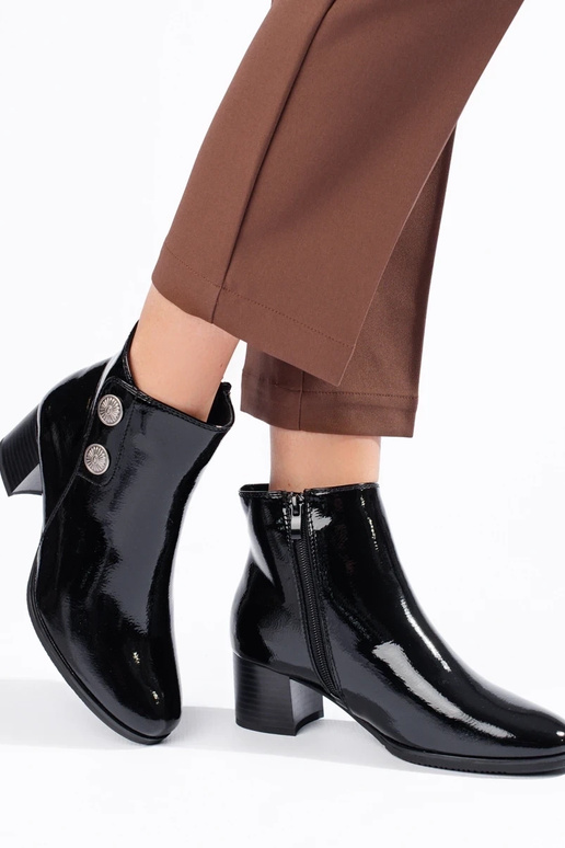 Klassische lackierte Damen-Absatzschuhe