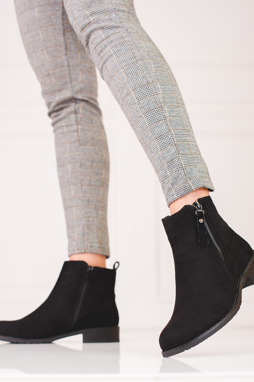 Niedrige Damenschuhe aus Wildleder