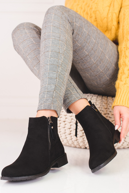 Niedrige Damenschuhe aus Wildleder