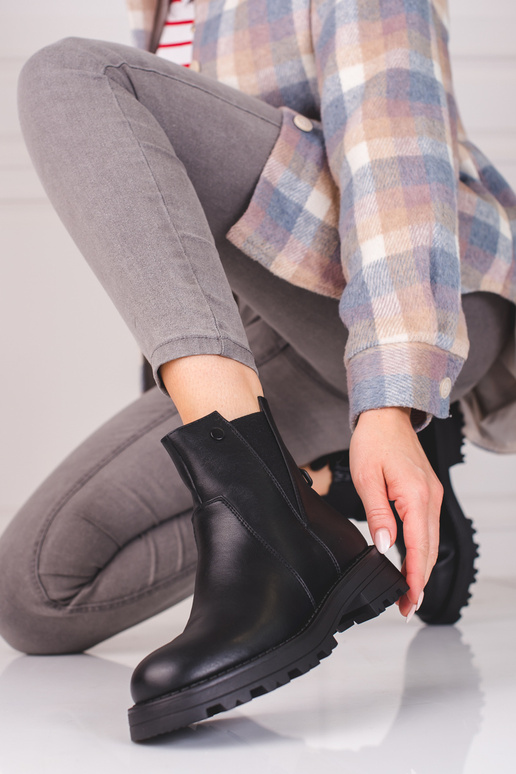 schwarze Damenschuhe aus Öko-Leder