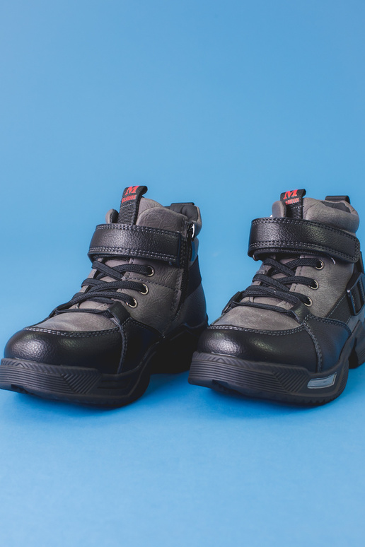 Stiefel für Jungen in grauer Farbe