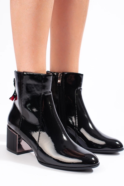 schwarze Damenschuhe mit Lackeffekt schwarze Damenschuhe mit Lackeffekt