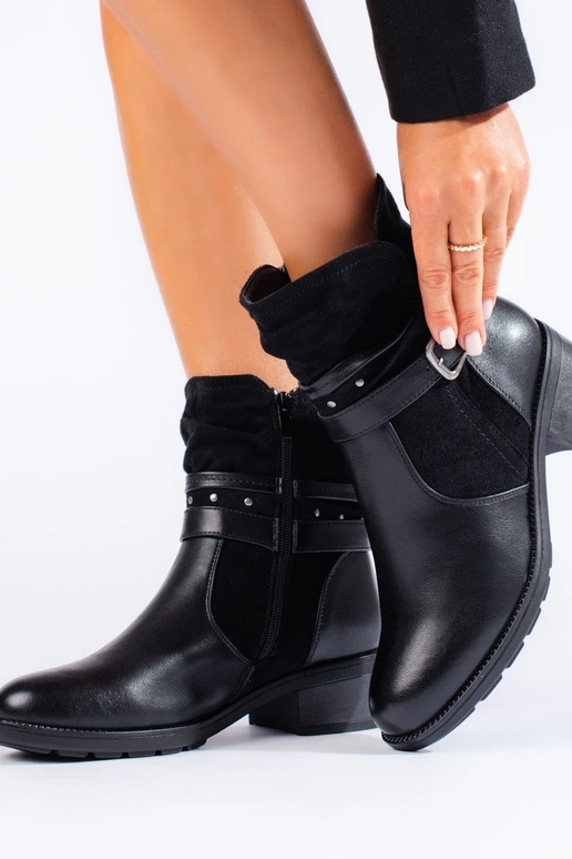 Damenstiefel mit Zierband Damenstiefel mit Zierband