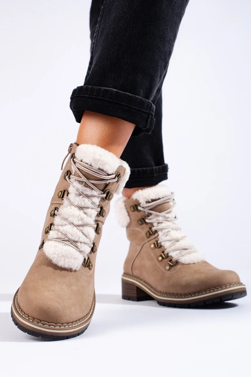 Schuhe für Damen mit Schaffell in der... Schuhe für Damen mit Schaffell in der...