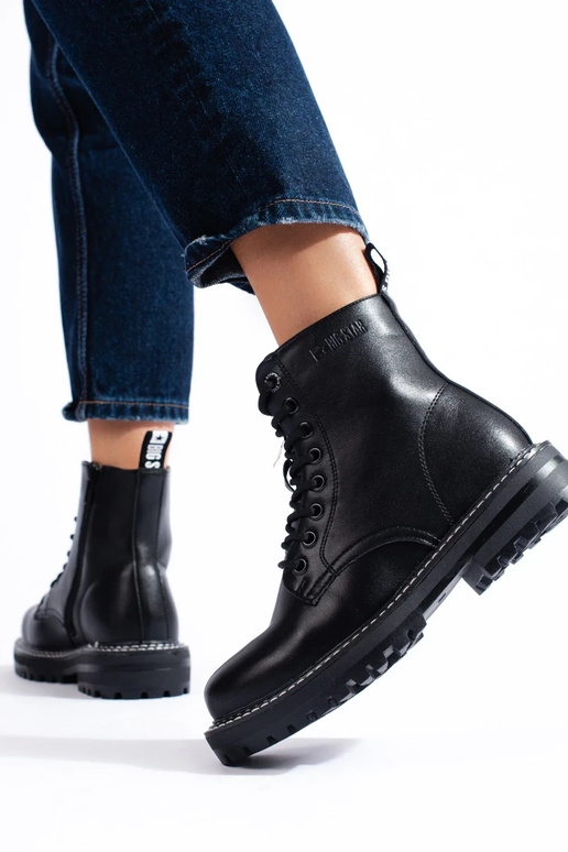 Damenstiefel in schwarzer Farbe mit...