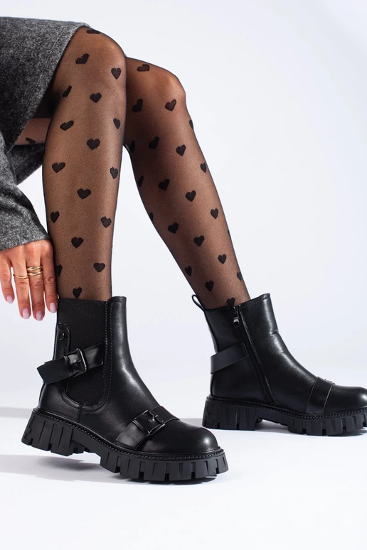 Damenschuhe mit Plateau in Schwarz Damenschuhe mit Plateau in Schwarz