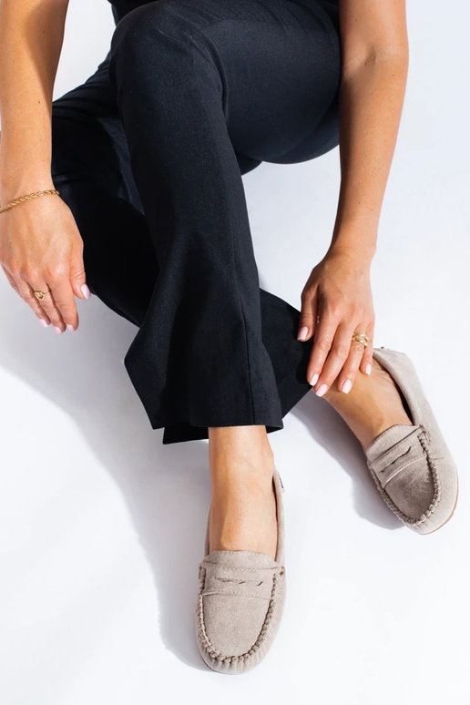 Wildleder-Damenmokassins Shelovet beige