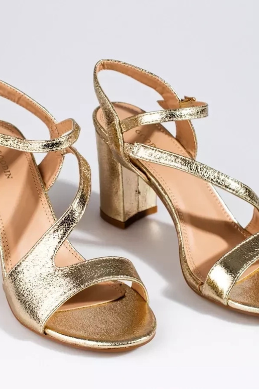 Elegante Damen Sandalen mit Absatz Gold Elegante Damen Sandalen mit Absatz Gold