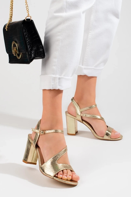 Elegante Damen Sandalen mit Absatz Gold Elegante Damen Sandalen mit Absatz Gold