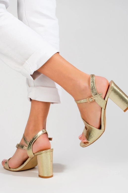 Elegante Damen Sandalen mit Absatz Gold Elegante Damen Sandalen mit Absatz Gold