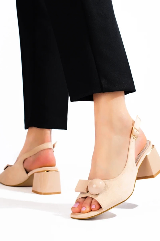 Beige Wildledersandalen von Shelovet