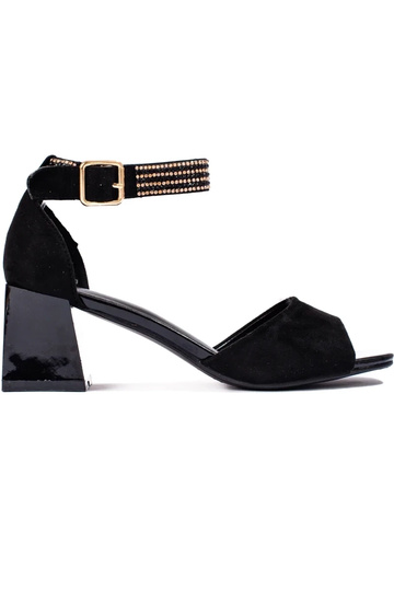 schwarze Sandalen für Damen...