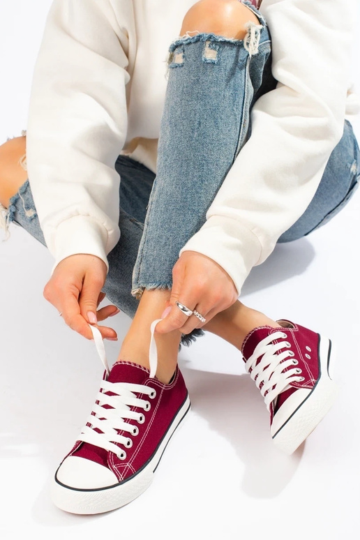 Schuhe bordeauxrote Farbe Shelovet