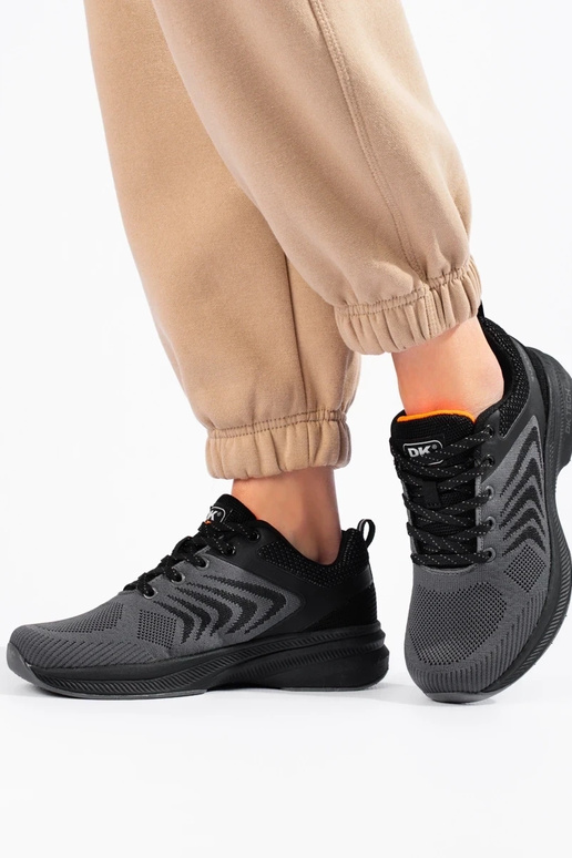 Sportschuhe graue Farbe DK