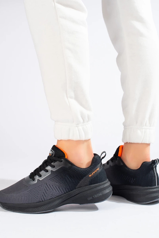 Sportschuhe DK graue Farbe