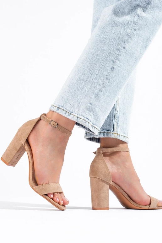 Wildledersandalen mit Absatz Shelovet... Wildledersandalen mit Absatz Shelovet...