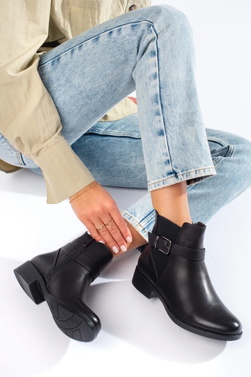 Schwarze Damenschuhe mit... 2