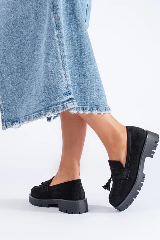 Wildledermokassins in schwarzer Farbe... Wildledermokassins in schwarzer Farbe...