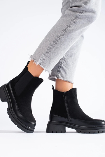 Schwarze Chelsea-Stiefel... 2