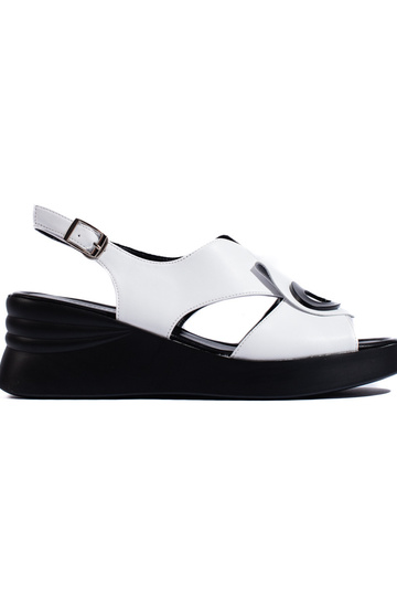 Sandalen in weißer Farbe
