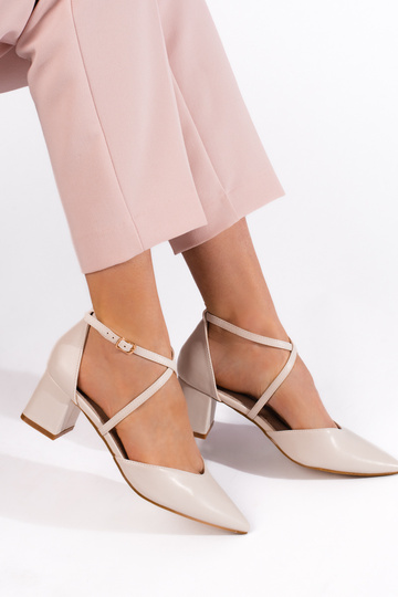 Elfenbeinfarbene Sandalen 2