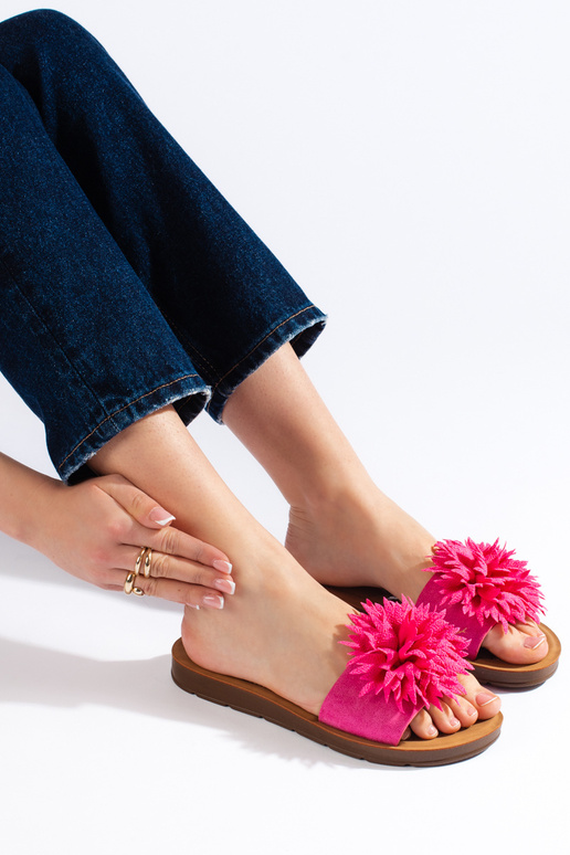 Fuchsiafarbene Damenhausschuhe mit Blume