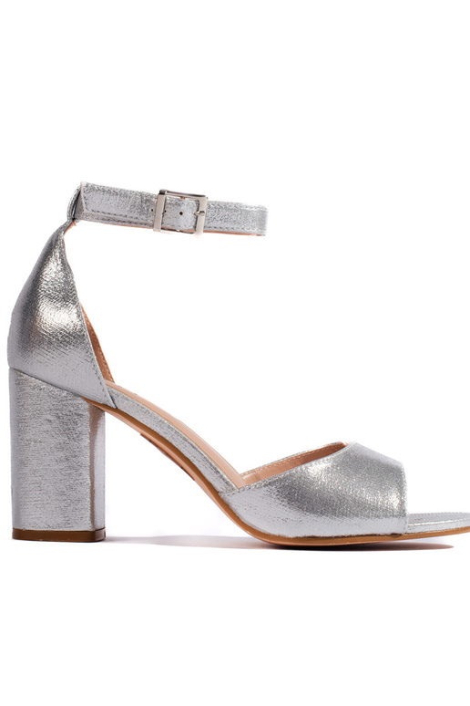 Sandalen mit Absatz Sandalen mit Absatz