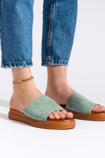 grüne Hausschuhe mit Plateau 2