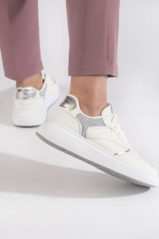 Damen-Freizeitschuhe in weißer Farbe