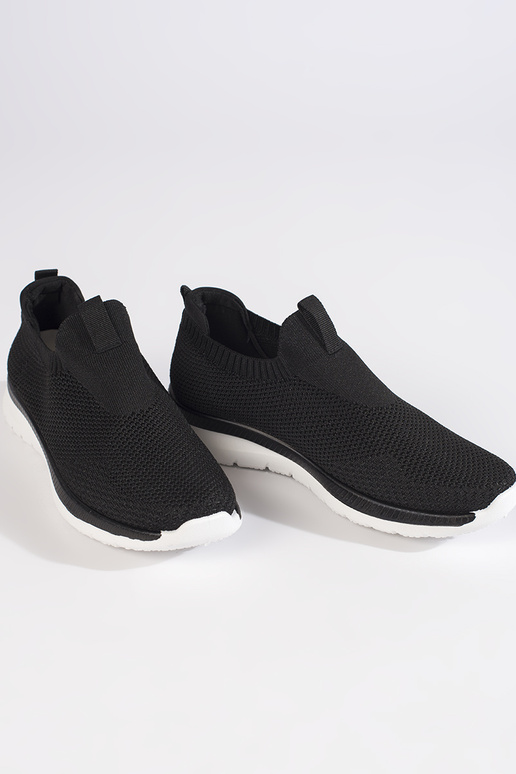 Sportschuhe eines auffälligen Modells... Sportschuhe eines auffälligen Modells...